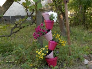 S.K. épített virágtartó